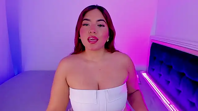 Snapshot of Angelica__Red chatting on February 21, 2026, 5:58 pm Angelica Red online show from February 21, 2026, 5:58 pm