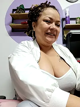 Snapshot of SweettSin chatting on March 4, 2026, 12:11 pm SweettSin online show from March 4, 2026, 12:11 pm