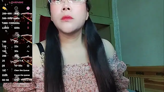 vivi523 online show from April 14, 2026, 12:16 am