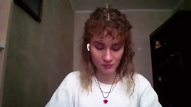 Snapshot of DeanneGilcher chatting on February 18, 2026, 9:05 am DeanneGilcher online show from February 18, 2026, 9:05 am