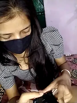 Naina-hott online show from March 19, 2026, 4:55 pm