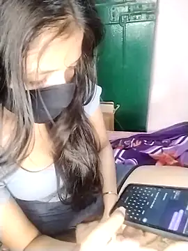 Naina-hott online show from March 23, 2026, 6:12 pm