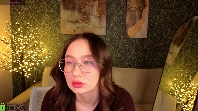 Snapshot of _Kiki_angel_ chatting on February 19, 2026, 1:45 am Kiki angel online show from February 19, 2026, 1:45 am