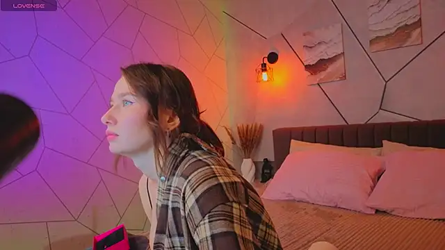  Kiki angel  online show from March 28, 2026, 1:49 am