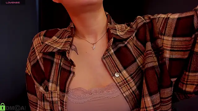  Kiki angel  online show from April 13, 2026, 1:33 am