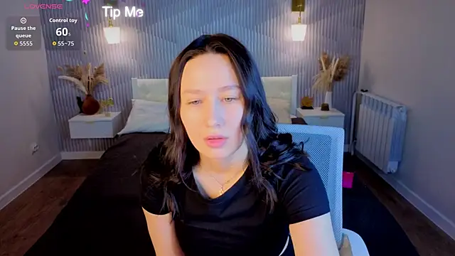  Kiki angel  online show from June 9, 2026, 1:06 am