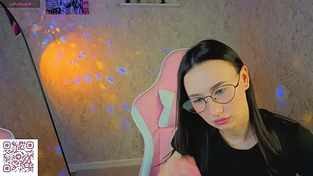  Kiki angel  online show from June 11, 2026, 1:05 am