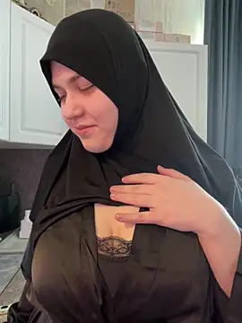 BunnyMelon online show from April 12, 2026, 1:27 pm