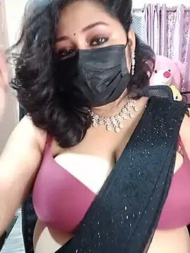 Snapshot of Lovely-Lina7 chatting on June 7, 2026, 10:46 pm Lovely-Lina7 online show from June 7, 2026, 10:46 pm