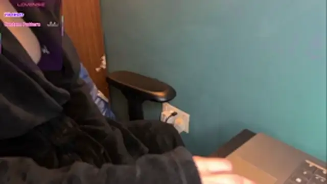 JadeAlexis403 online show from February 15, 2026, 10:28 pm