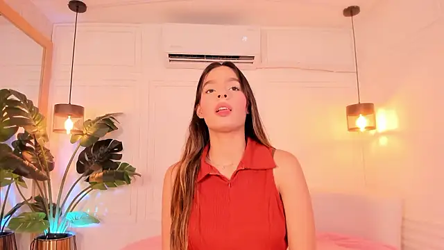 Snapshot of Nicole_Whittee chatting on February 26, 2026, 7:24 pm Nicole Whittee online show from February 26, 2026, 7:24 pm