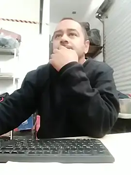 OMARMEX1 online show from April 13, 2026, 2:22 pm