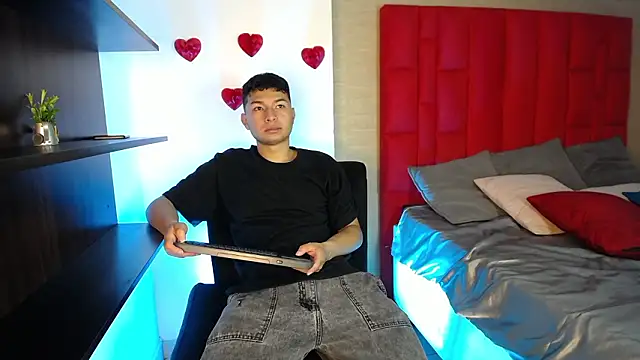 Snapshot of Liam_Sean chatting on March 3, 2026, 12:44 pm Liam Sean online show from March 3, 2026, 12:44 pm