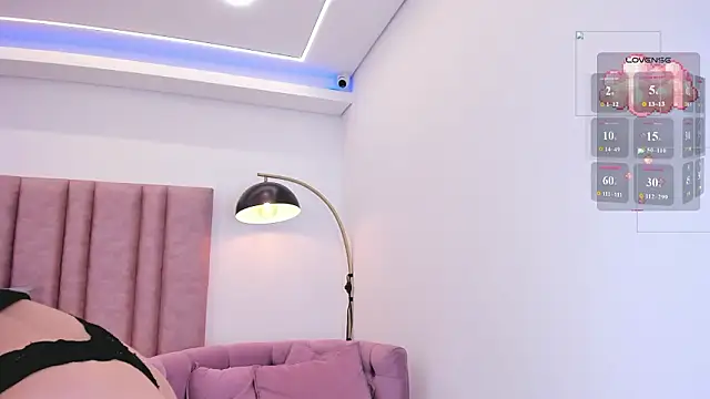 im lily  online show from March 19, 2026, 12:53 pm