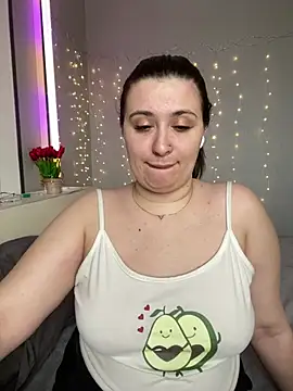 Snapshot of lipsi_vikki chatting on February 13, 2026, 8:10 am lipsi vikki online show from February 13, 2026, 8:10 am