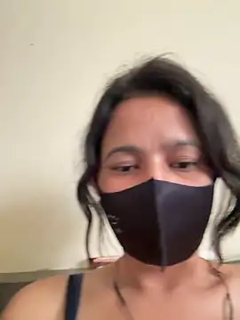 raavigirl online show from March 13, 2026, 3:35 am