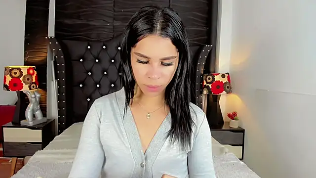 Makeyla Fox  online show from February 18, 2026, 1:29 pm