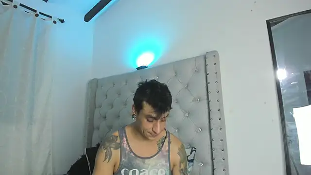 Snapshot of SkinnyDevil12 chatting on February 21, 2026, 3:40 am SkinnyDevil12 online show from February 21, 2026, 3:40 am