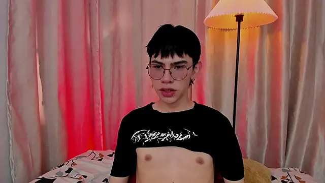 Demian Hush online show from February 21, 2026, 7:26 pm