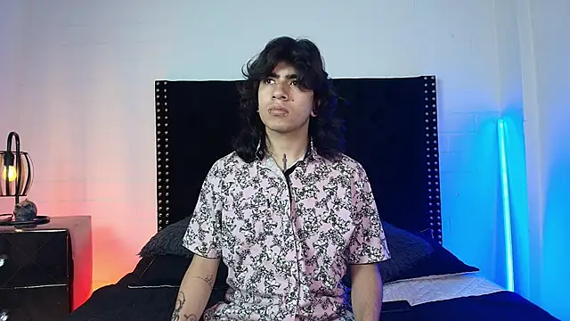 Axell Kussh online show from February 15, 2026, 12:58 pm