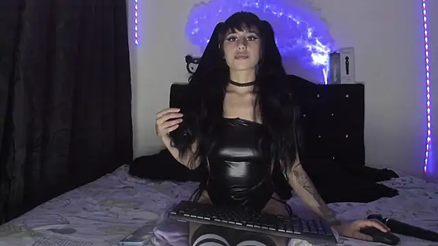  darkcandy online show from March 26, 2026, 6:41 am