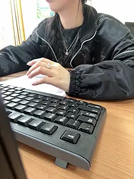 Snapshot of Celeste_SexyY chatting on March 2, 2026, 4:47 am Celeste SexyY online show from March 2, 2026, 4:47 am