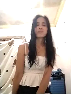 sweet maxine44 online show from March 31, 2026, 10:32 pm