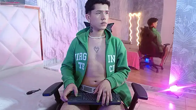 Snapshot of estefan_tay chatting on February 9, 2026, 7:18 pm estefan tay online show from February 9, 2026, 7:18 pm