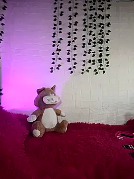 Snapshot of Keyla-moon chatting on February 20, 2026, 5:57 pm Keyla-moon online show from February 20, 2026, 5:57 pm