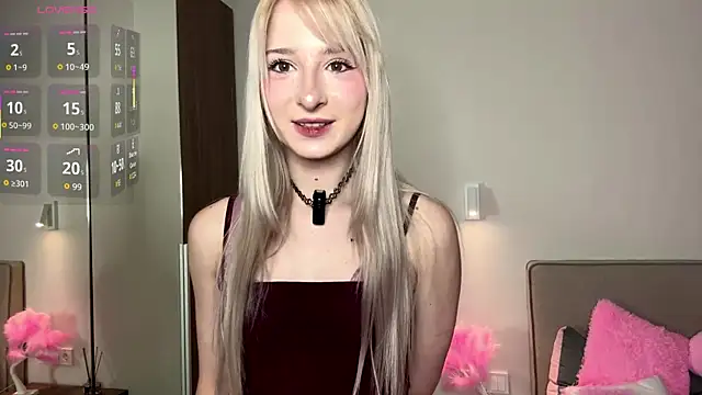 Snapshot of EvaQT chatting on February 12, 2026, 7:25 am EvaQT online show from February 12, 2026, 7:25 am