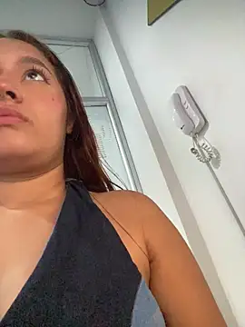 Snapshot of Emily_Harpeer chatting on March 2, 2026, 11:28 am Emily Harpeer online show from March 2, 2026, 11:28 am