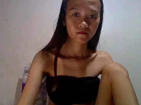 Yourlilpinayy online show from March 24, 2026, 12:21 pm