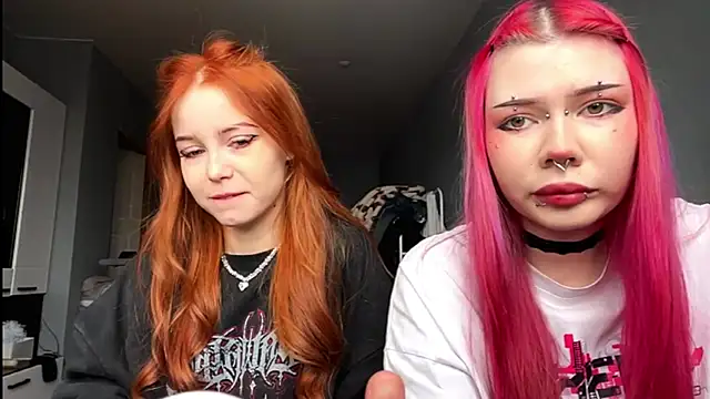 Snapshot of Veldenga chatting on February 11, 2026, 8:30 am Veldenga online show from February 11, 2026, 8:30 am