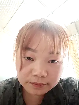 Miesi-c2clove online show from February 27, 2026, 7:41 am