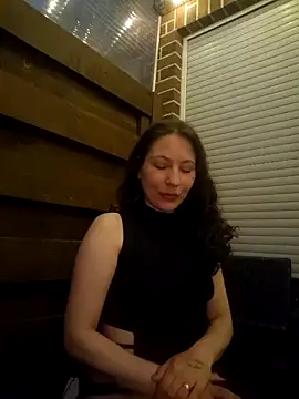 Snapshot of Lolahottele chatting on June 6, 2026, 8:24 pm Lolahottele online show from June 6, 2026, 8:24 pm
