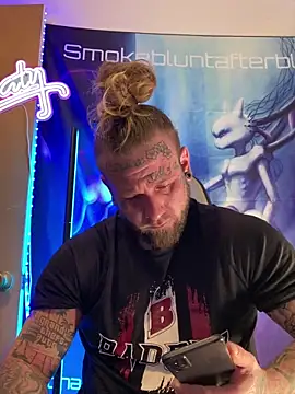 Smokebluntafterblunt online show from March 6, 2026, 1:07 pm