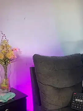 Kyliegolden online show from April 18, 2026, 6:01 pm