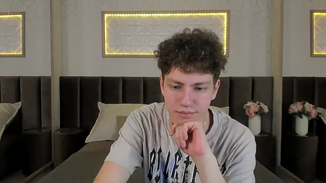 Snapshot of StefanBev chatting on February 27, 2026, 7:58 pm StefanBev online show from February 27, 2026, 7:58 pm