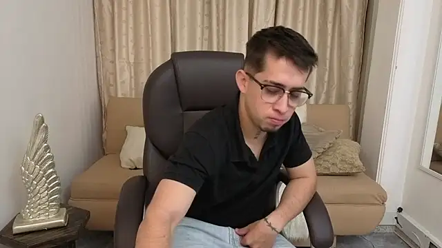 Tommas Jhonson online show from March 11, 2026, 4:18 am