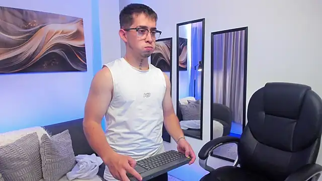 Tommas Jhonson online show from March 31, 2026, 4:29 pm