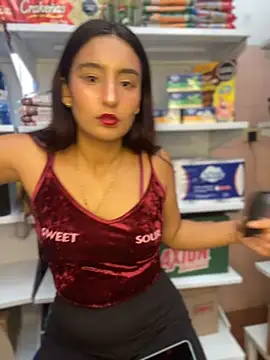 -BabyLuna online show from April 7, 2026, 12:16 pm