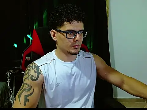 Snapshot of Logan0626 chatting on February 19, 2026, 12:28 am Logan0626 online show from February 19, 2026, 12:28 am