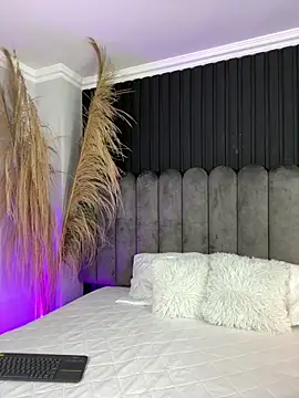 Nanda vixen  online show from February 12, 2026, 8:48 pm