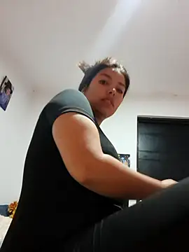 Ariana Castillo   online show from February 14, 2026, 12:13 pm