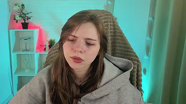 Snapshot of LesleySky chatting on March 4, 2026, 5:02 am LesleySky online show from March 4, 2026, 5:02 am