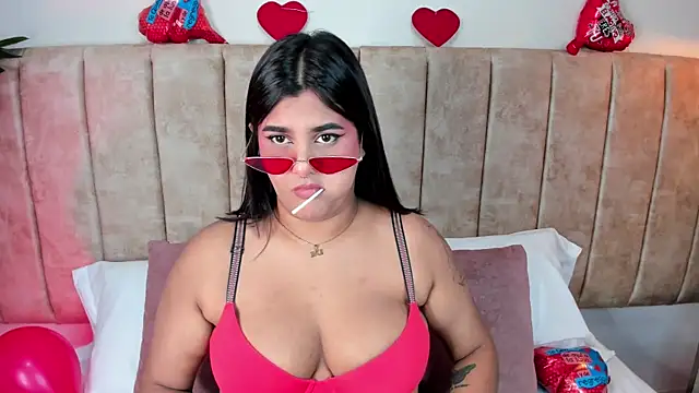 Snapshot of Roxy_Sin chatting on February 14, 2026, 8:05 pm Roxy Sin online show from February 14, 2026, 8:05 pm