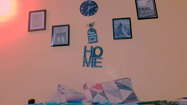 sexiempoderada18 online show from April 6, 2026, 1:45 pm