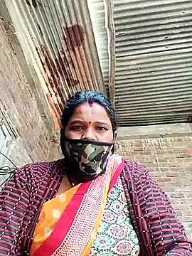 Snapshot of Kirti_sacsena chatting on February 23, 2026, 9:28 am Kirti sacsena online show from February 23, 2026, 9:28 am