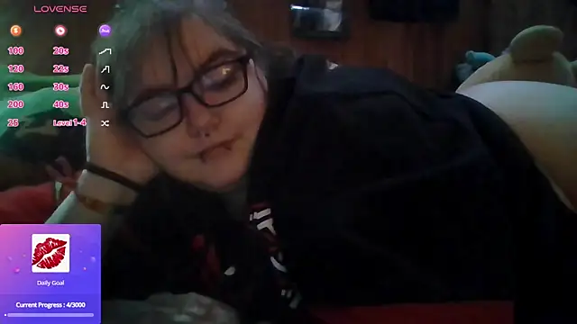 Snapshot of thatskarma chatting on March 1, 2026, 7:32 am thatskarma online show from March 1, 2026, 7:32 am