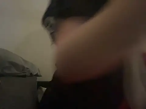 Snapshot of Blondniunia chatting on March 1, 2026, 10:34 pm Blondniunia online show from March 1, 2026, 10:34 pm